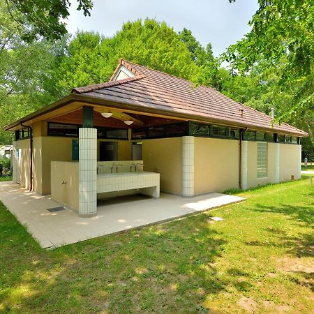 Camping Etang De La Vallee Combreux エクステリア 写真