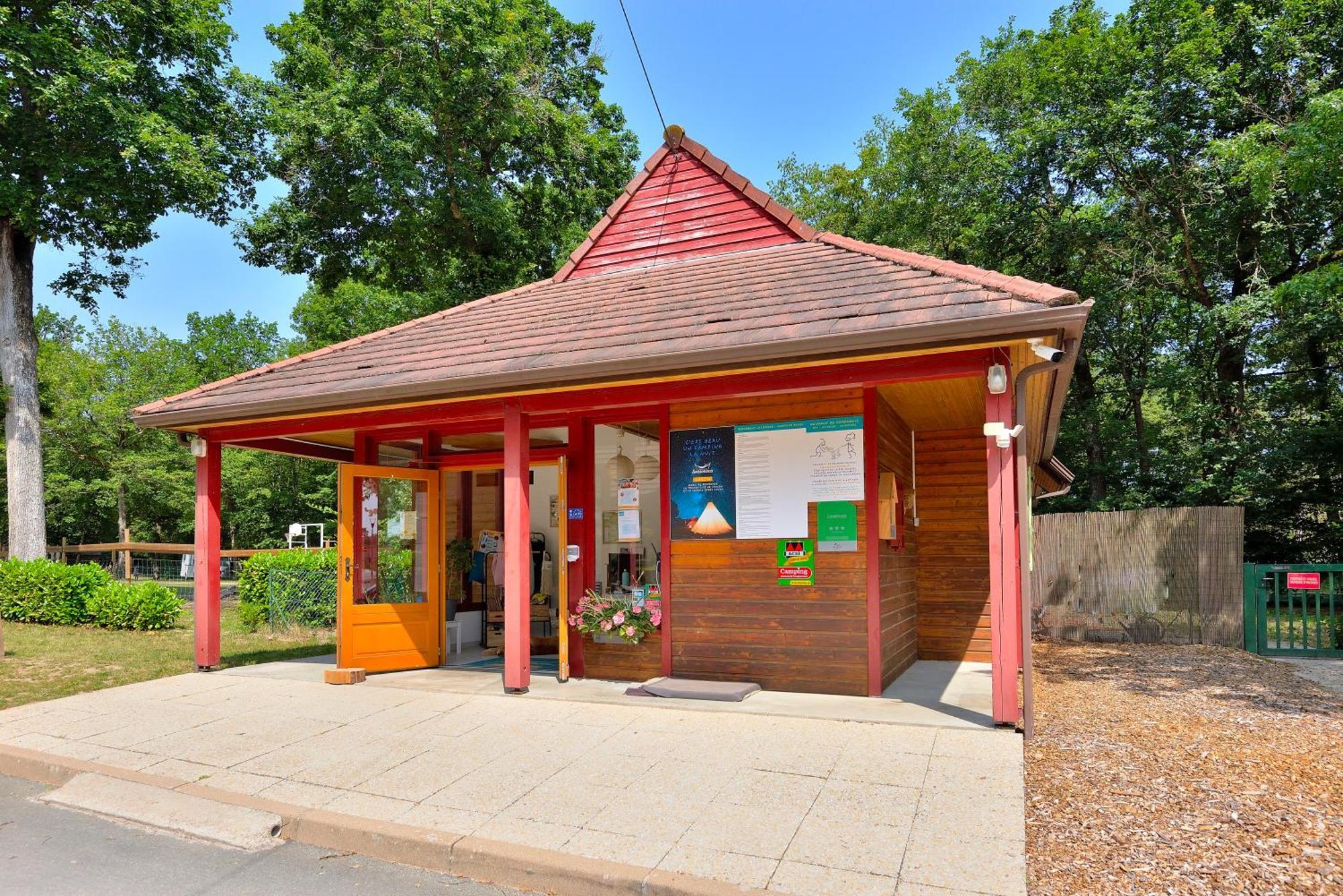 Camping Etang De La Vallee Combreux エクステリア 写真
