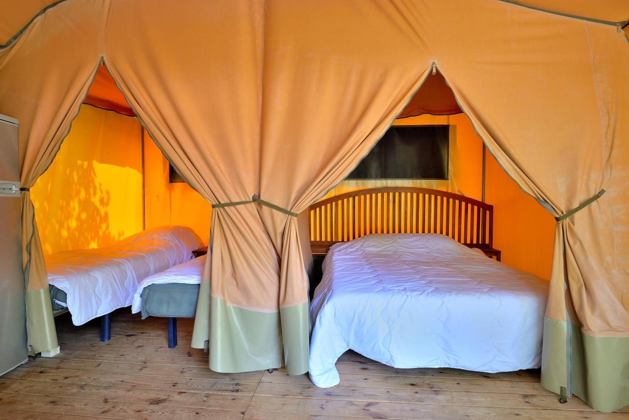 Camping Etang De La Vallee Combreux 部屋 写真