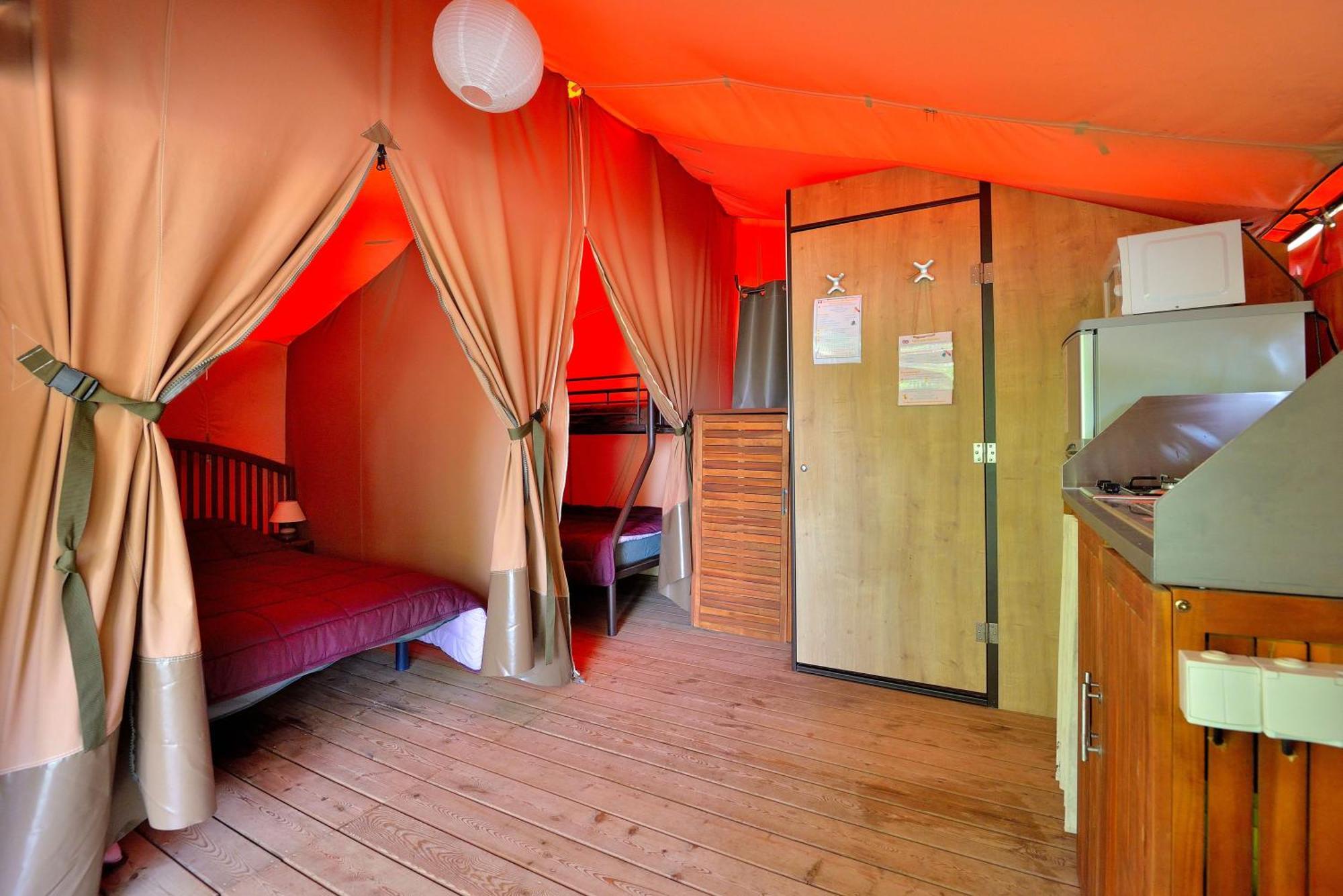Camping Etang De La Vallee Combreux 部屋 写真